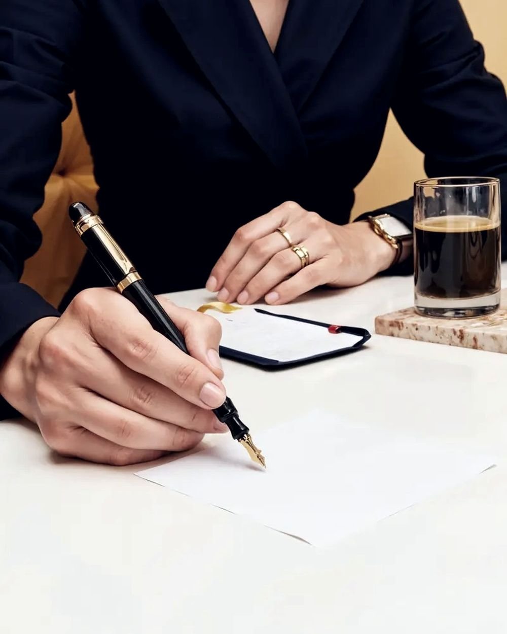 Signing agent completing a loan document package